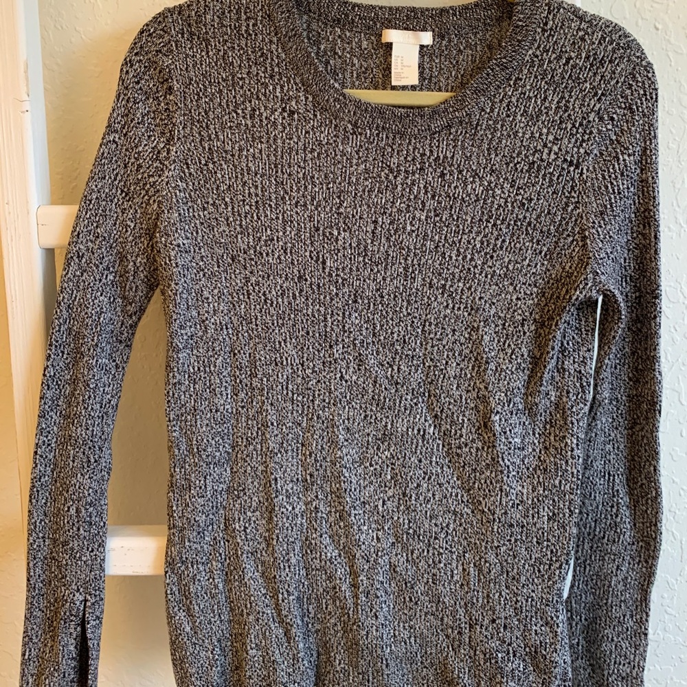 H&M Gray and black sweater!